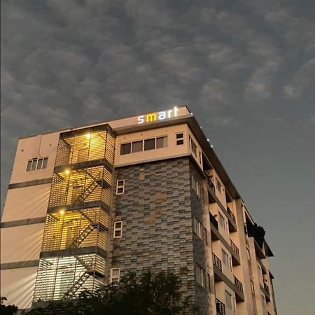Smart Condominium Bldg, Cagayan De Oro City Extérieur photo